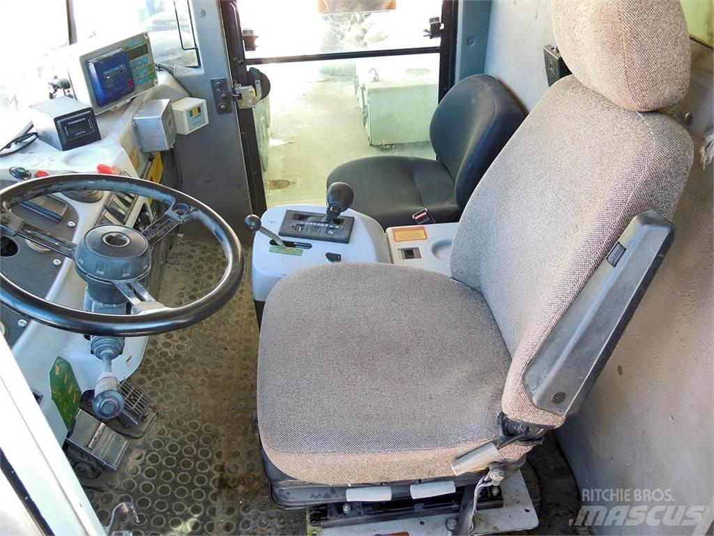 Terex TR70 Minitractor de teren