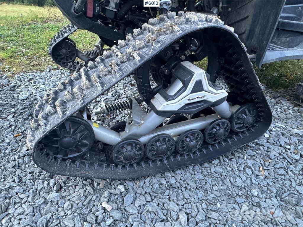 Arctic Cat 700 ATV-uri
