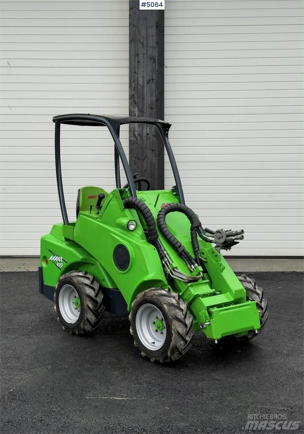 Avant M420 Incarcatoare multifunctionale