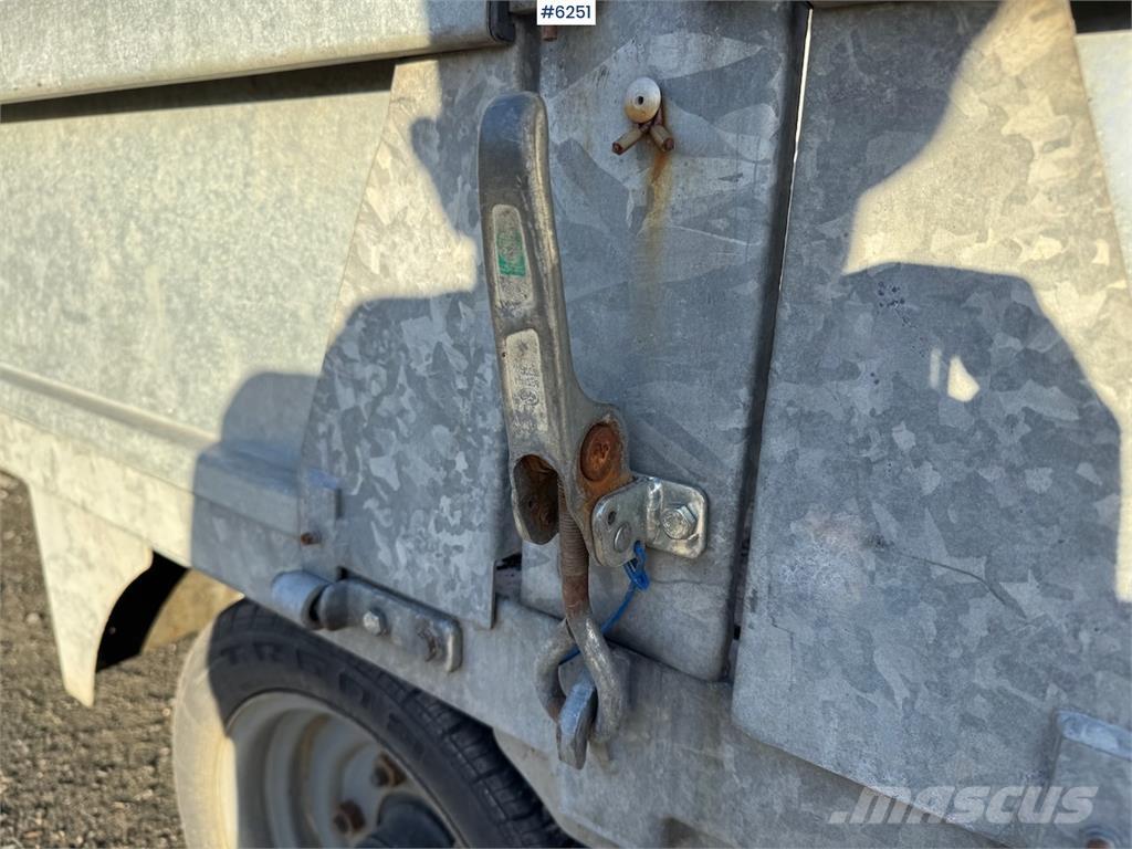 Bateson PL Remorci usoare