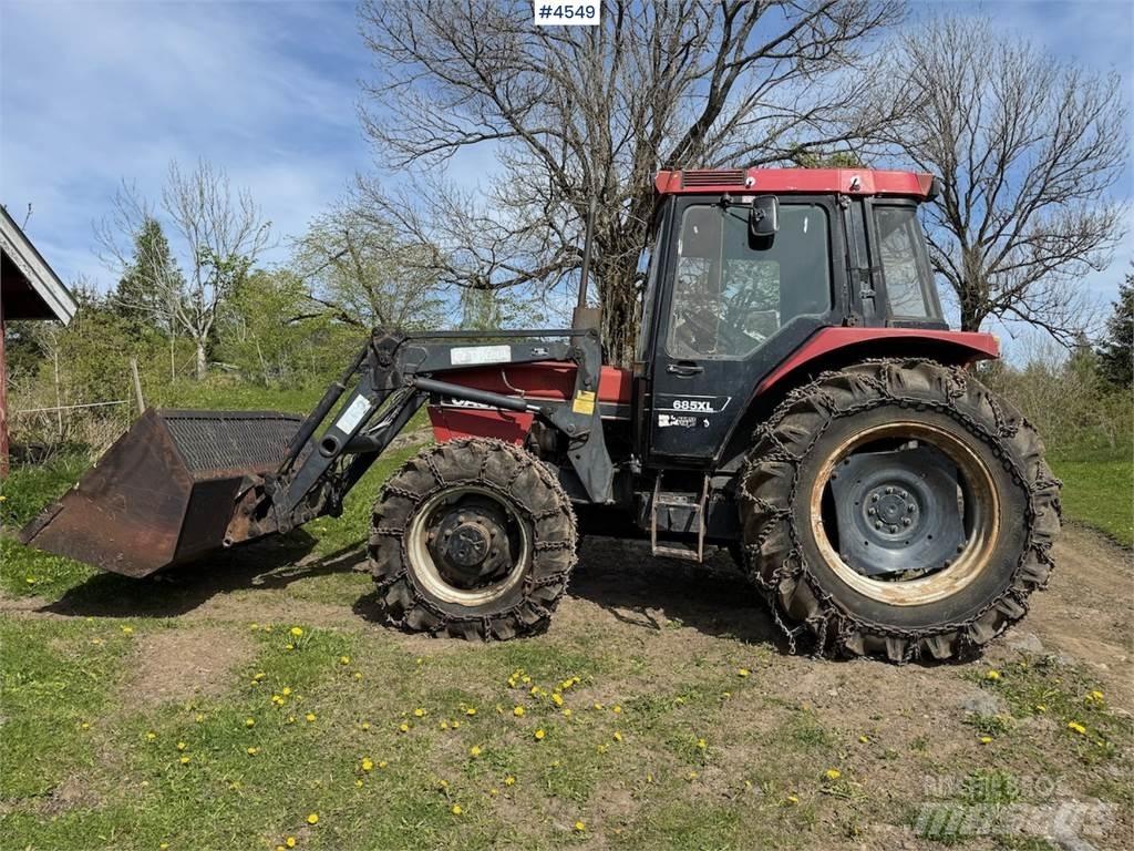 CASE 685 XL Tractoare