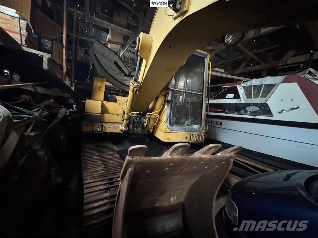 CAT 205 LC Excavatoare pe șenile
