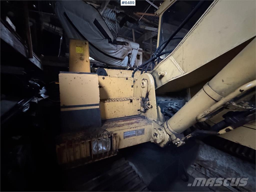 CAT 205 LC Excavatoare pe șenile
