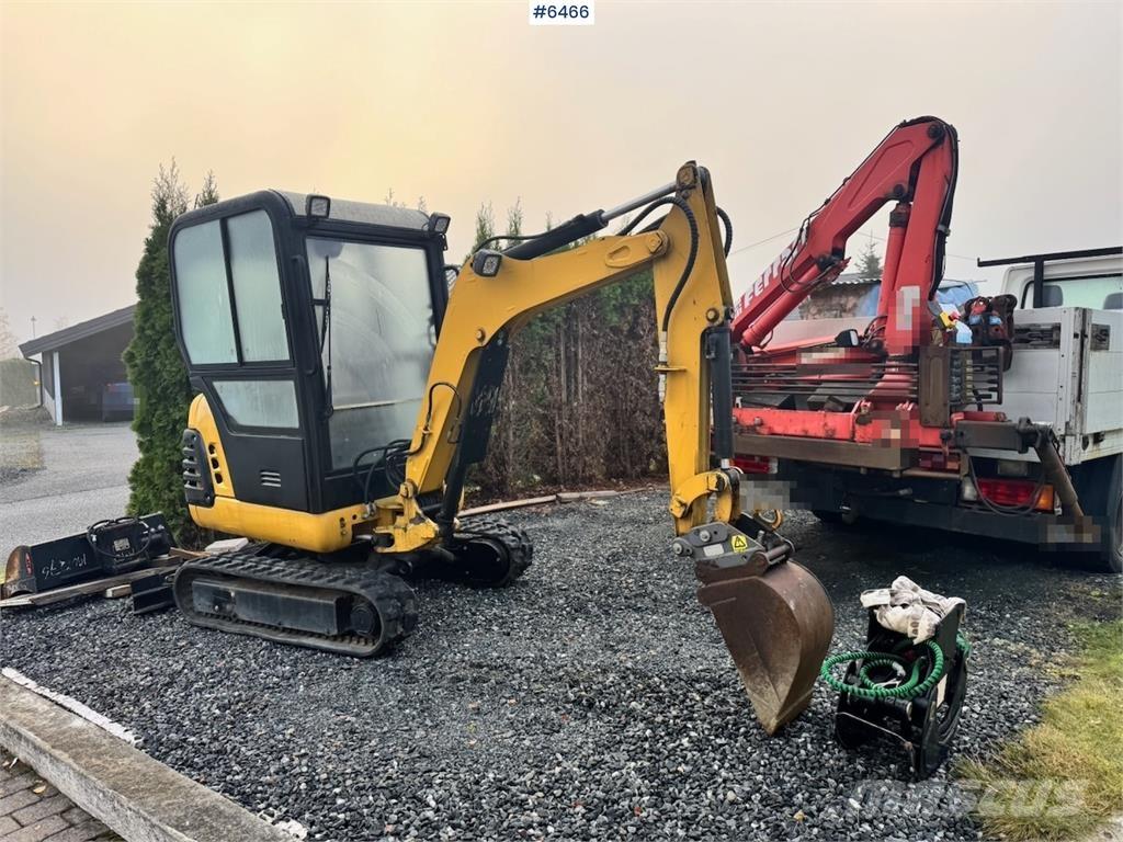 CAT 301.8 Excavatoare pe șenile
