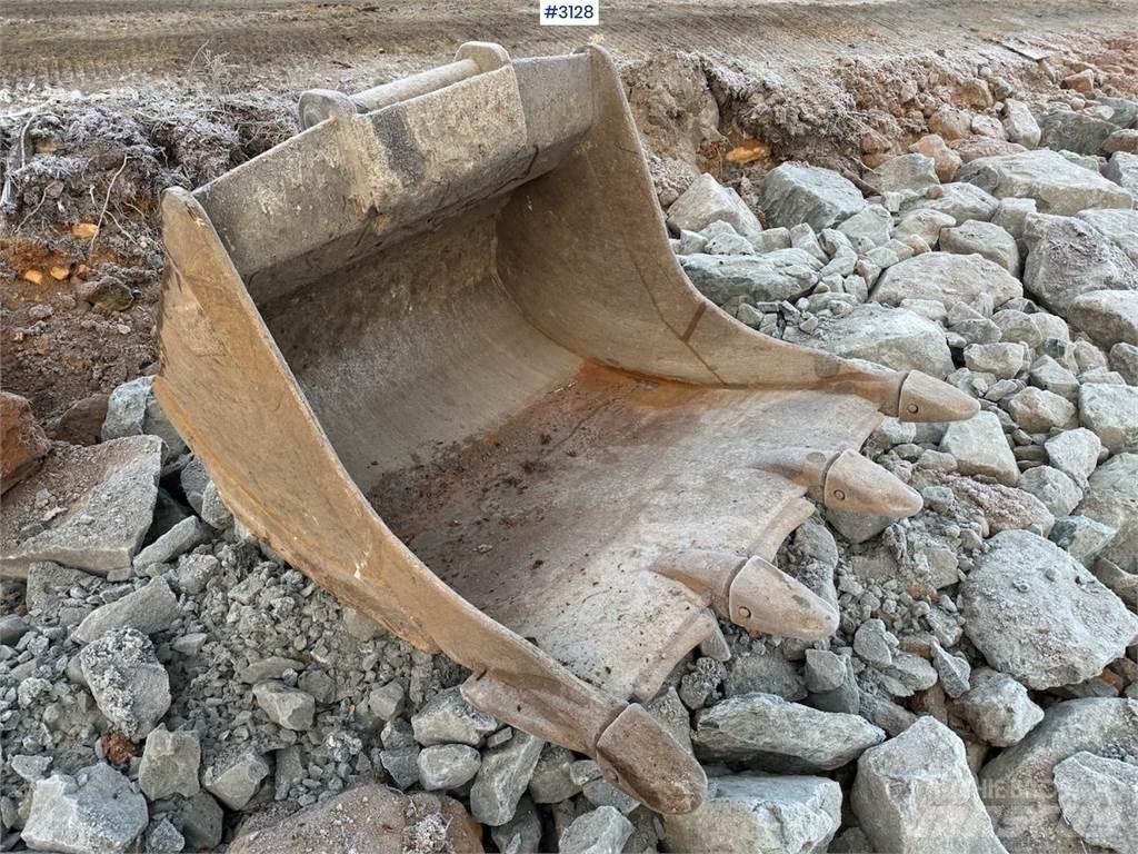 CAT 323-07A Excavatoare pe șenile
