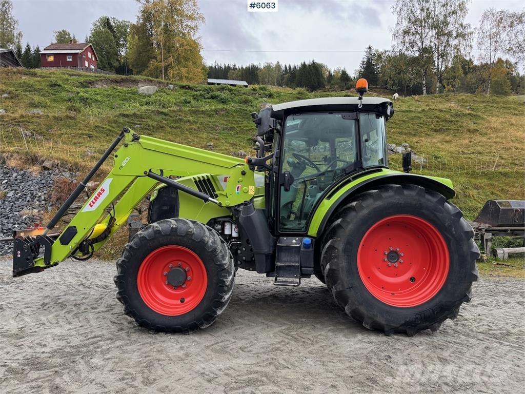 CLAAS Arion 460 Tractoare