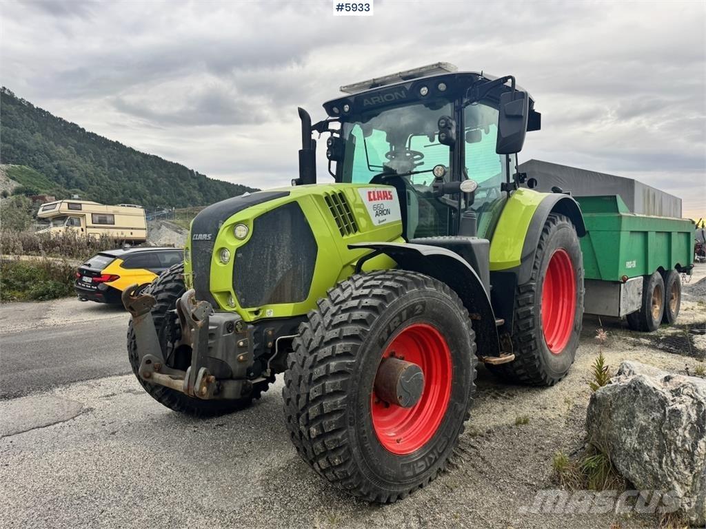 CLAAS Arion 660 Tractoare