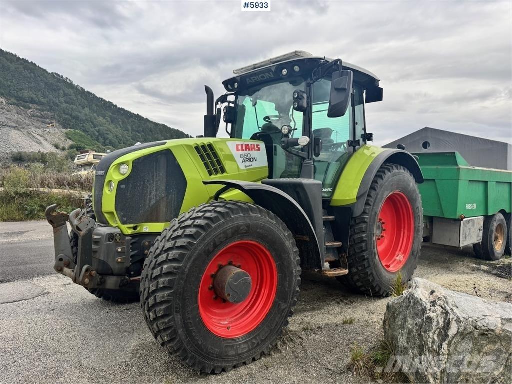 CLAAS Arion 660 Tractoare