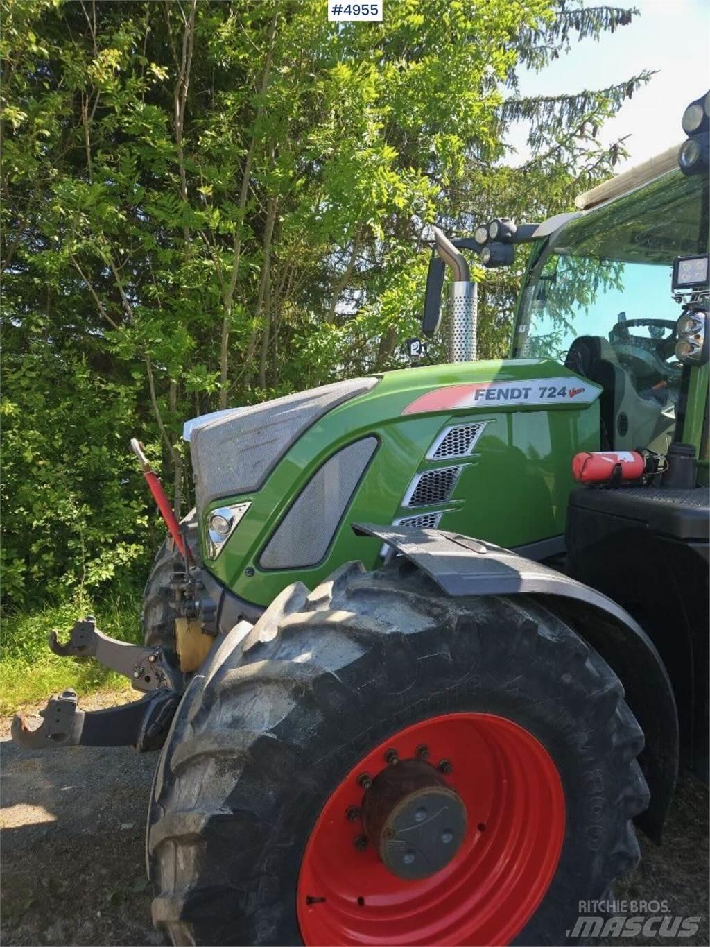 Fendt 724 Vario Tractoare