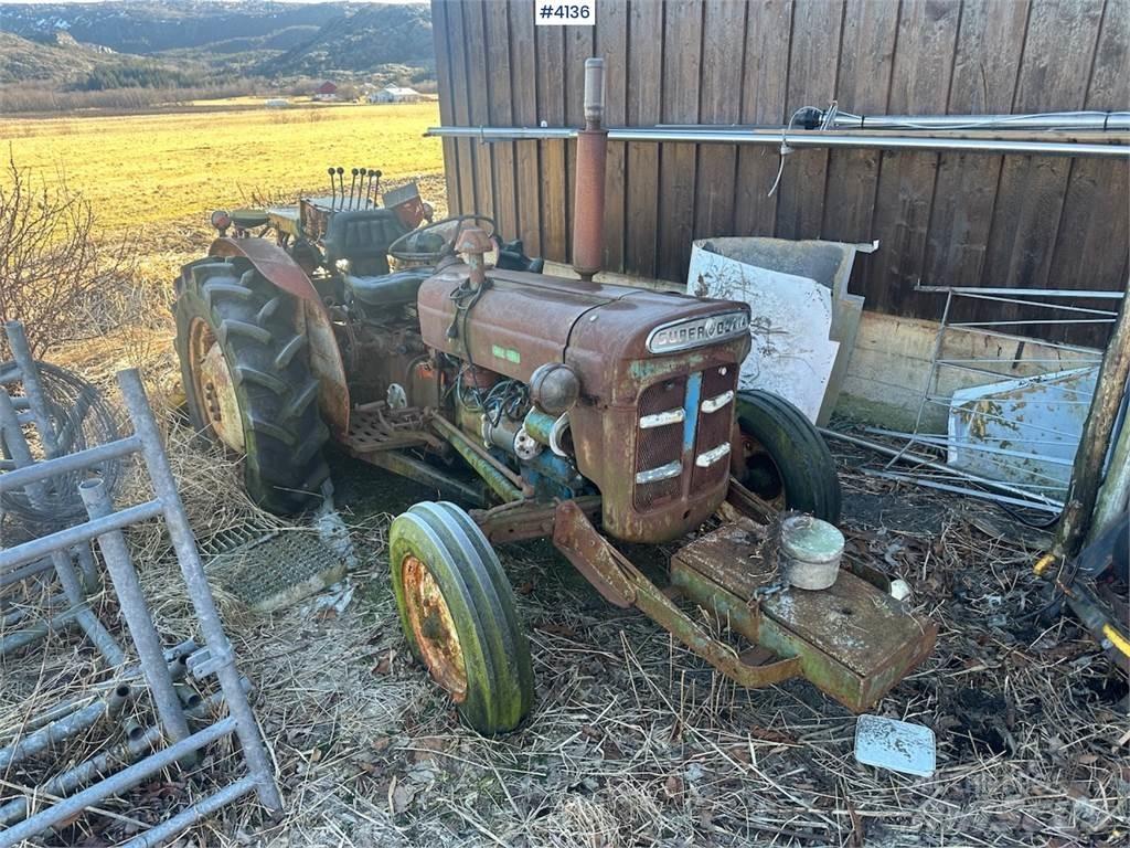 Ford Super Dexta Tractoare