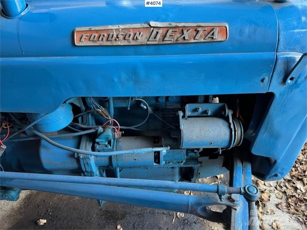Fordson Dexta Tractoare