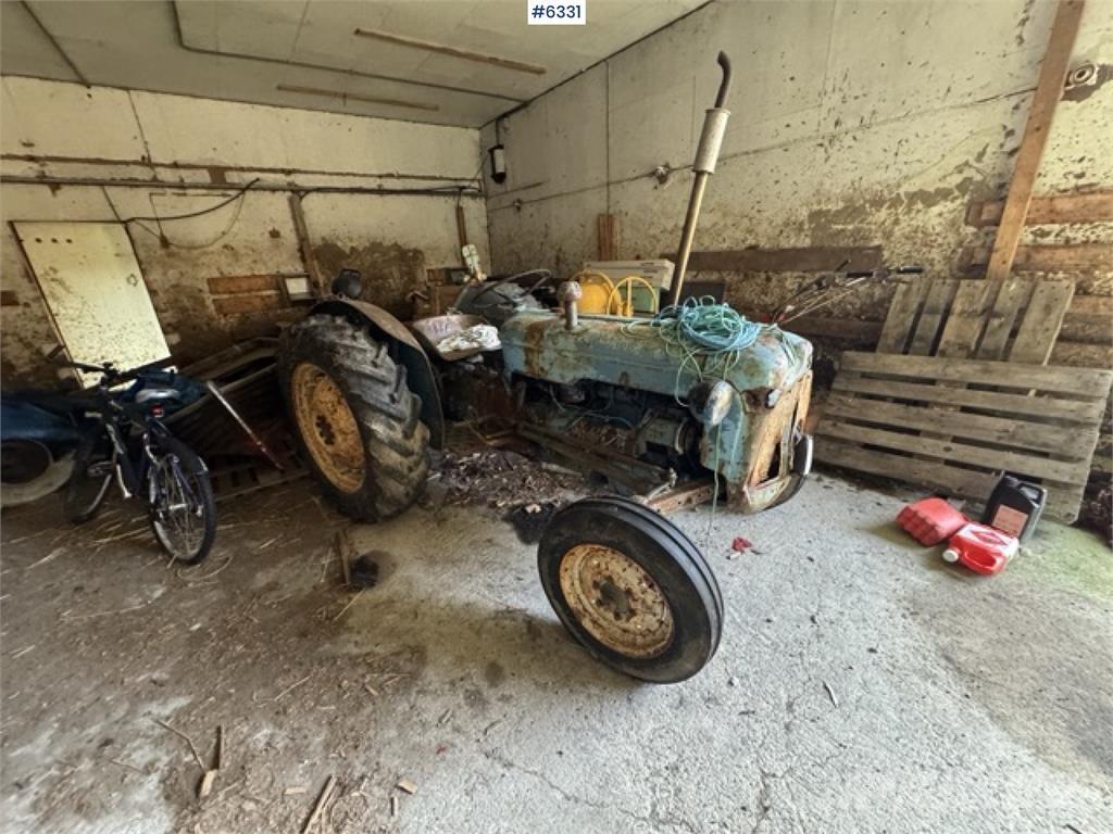 Fordson Dexta Tractoare