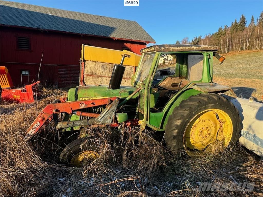 John Deere 2030 Tractoare