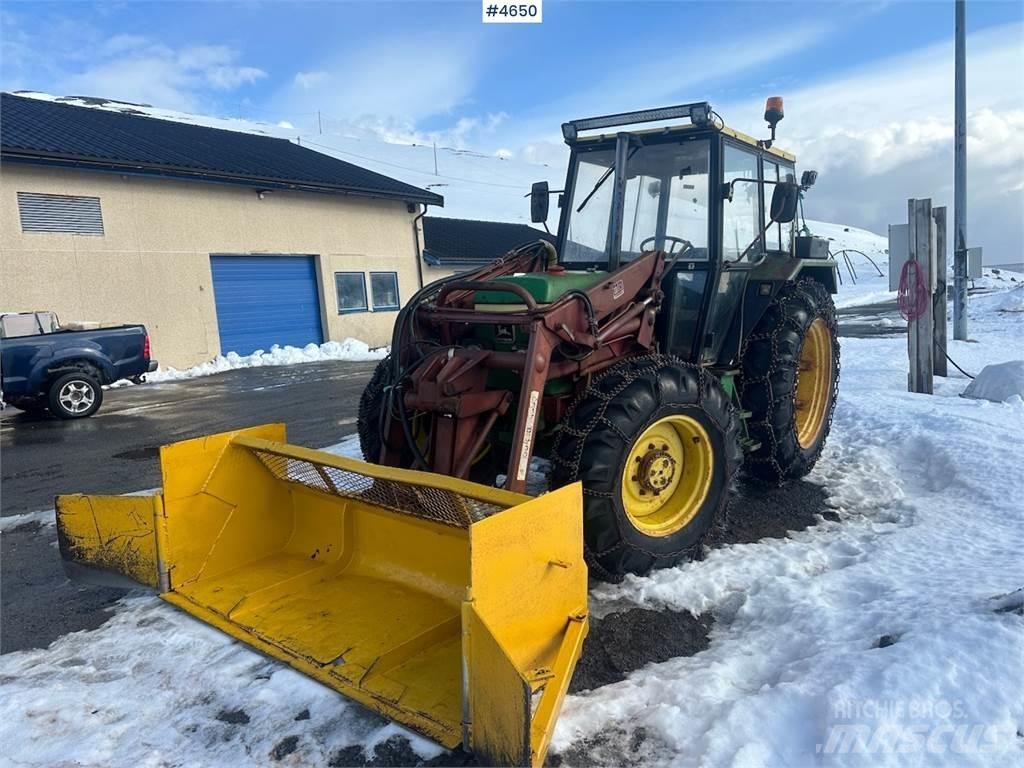 John Deere 2040 Tractoare