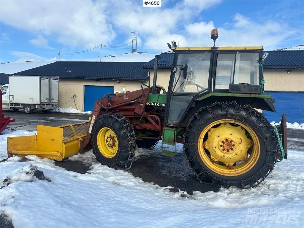 John Deere 2040 Tractoare