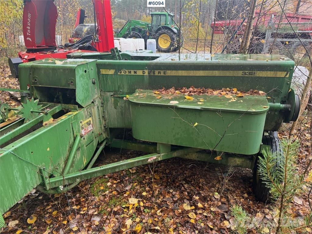 John Deere 332 Alte echipamente pentru recoltat