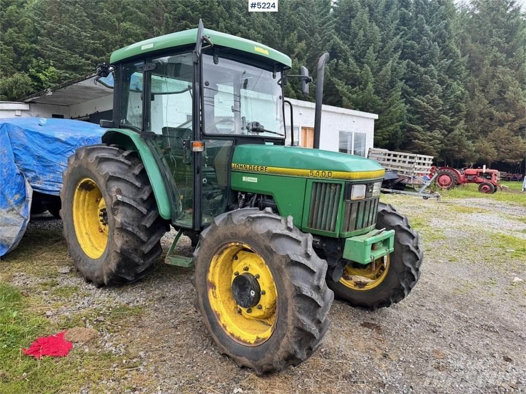John Deere 5400 Tractoare