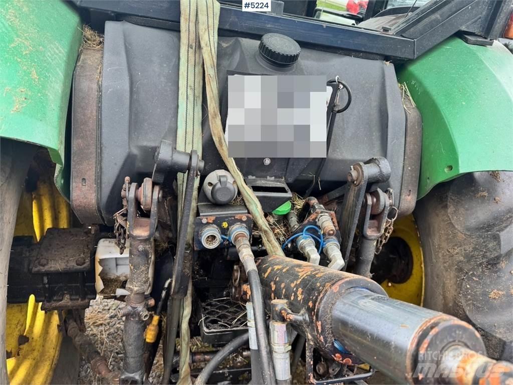 John Deere 5400 Tractoare