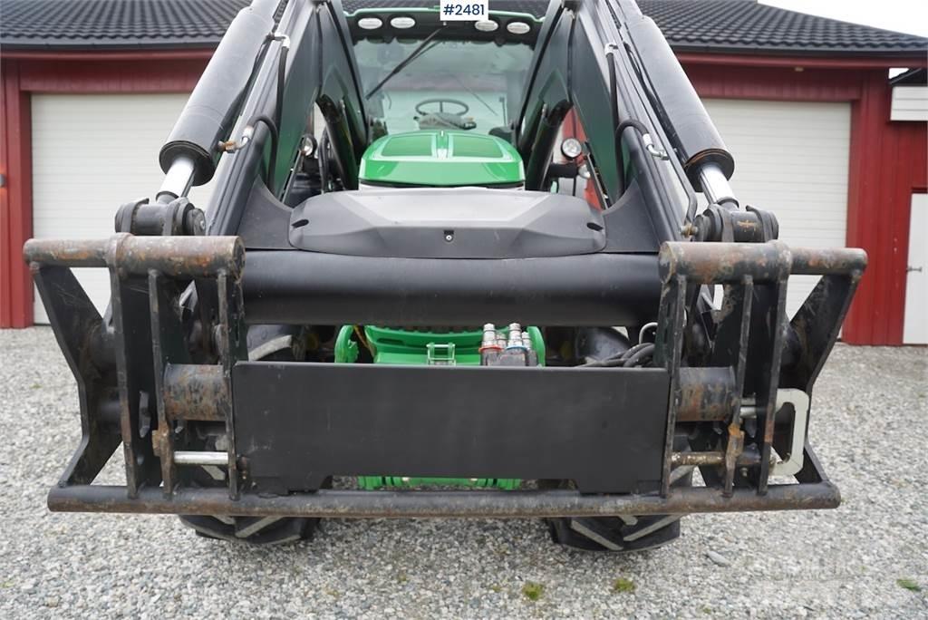 John Deere 6215R Tractoare