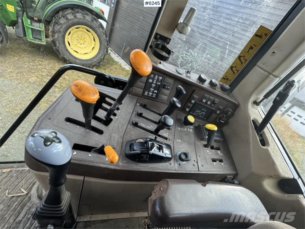 John Deere 6310 Tractoare