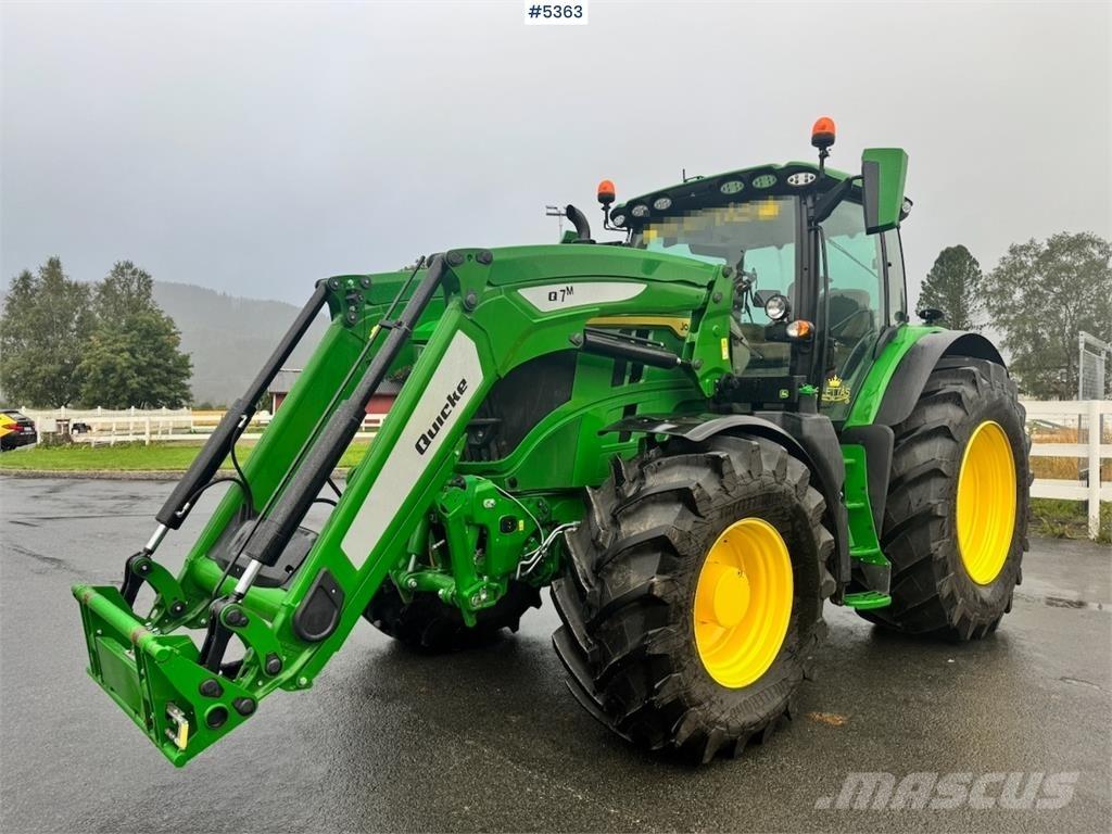 John Deere 6R 215 Tractoare