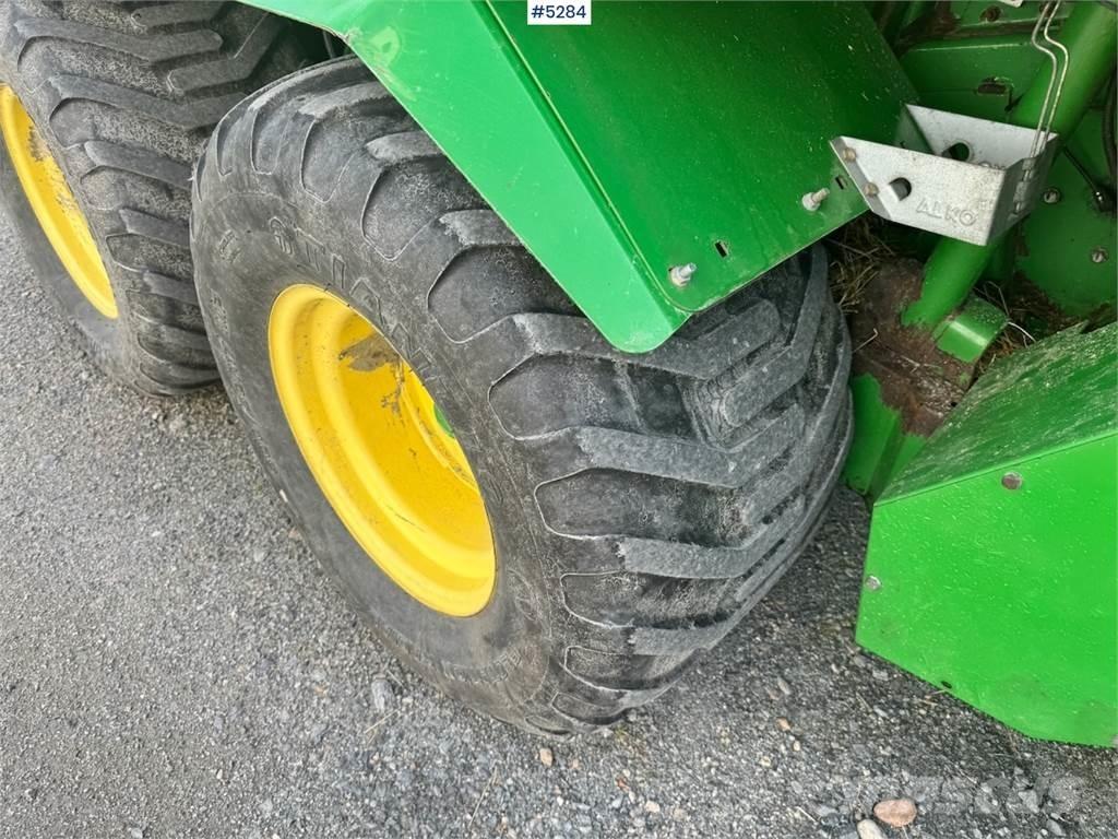 John Deere 744 Alte echipamente pentru recoltat