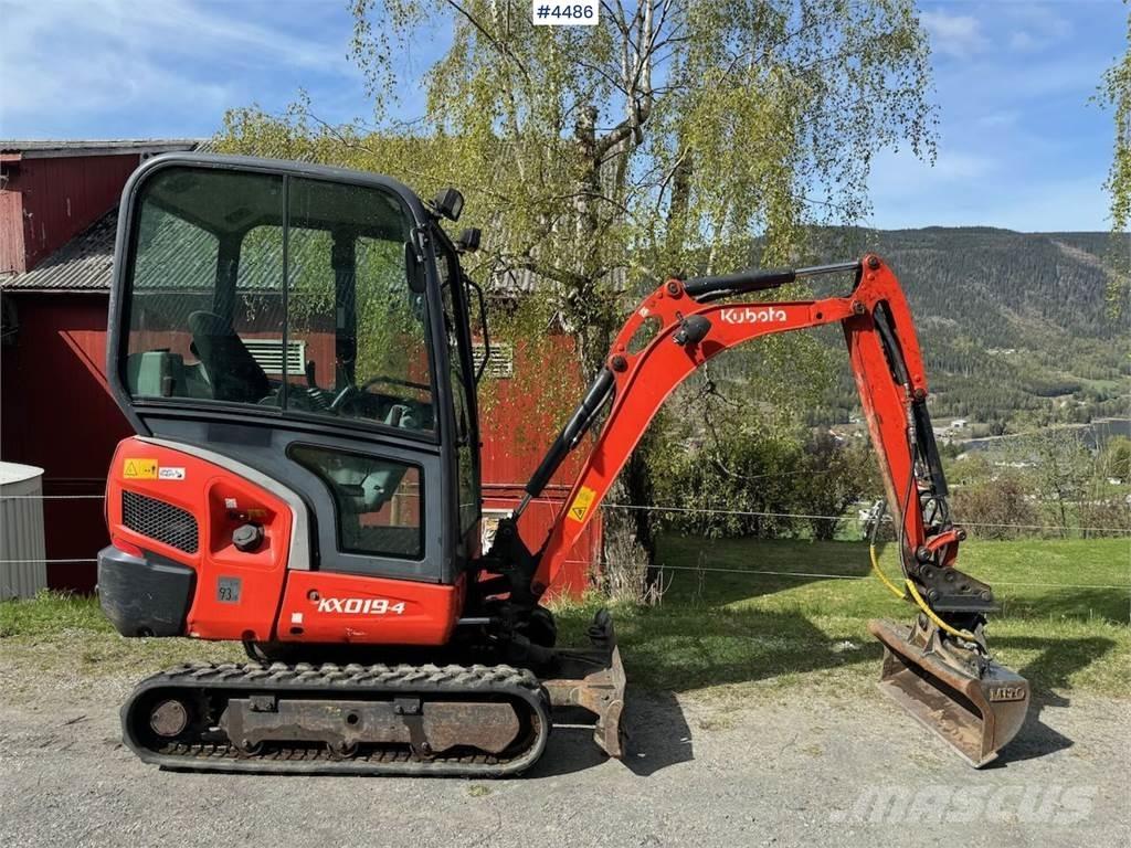 Kubota KX019 Excavatoare pe șenile

