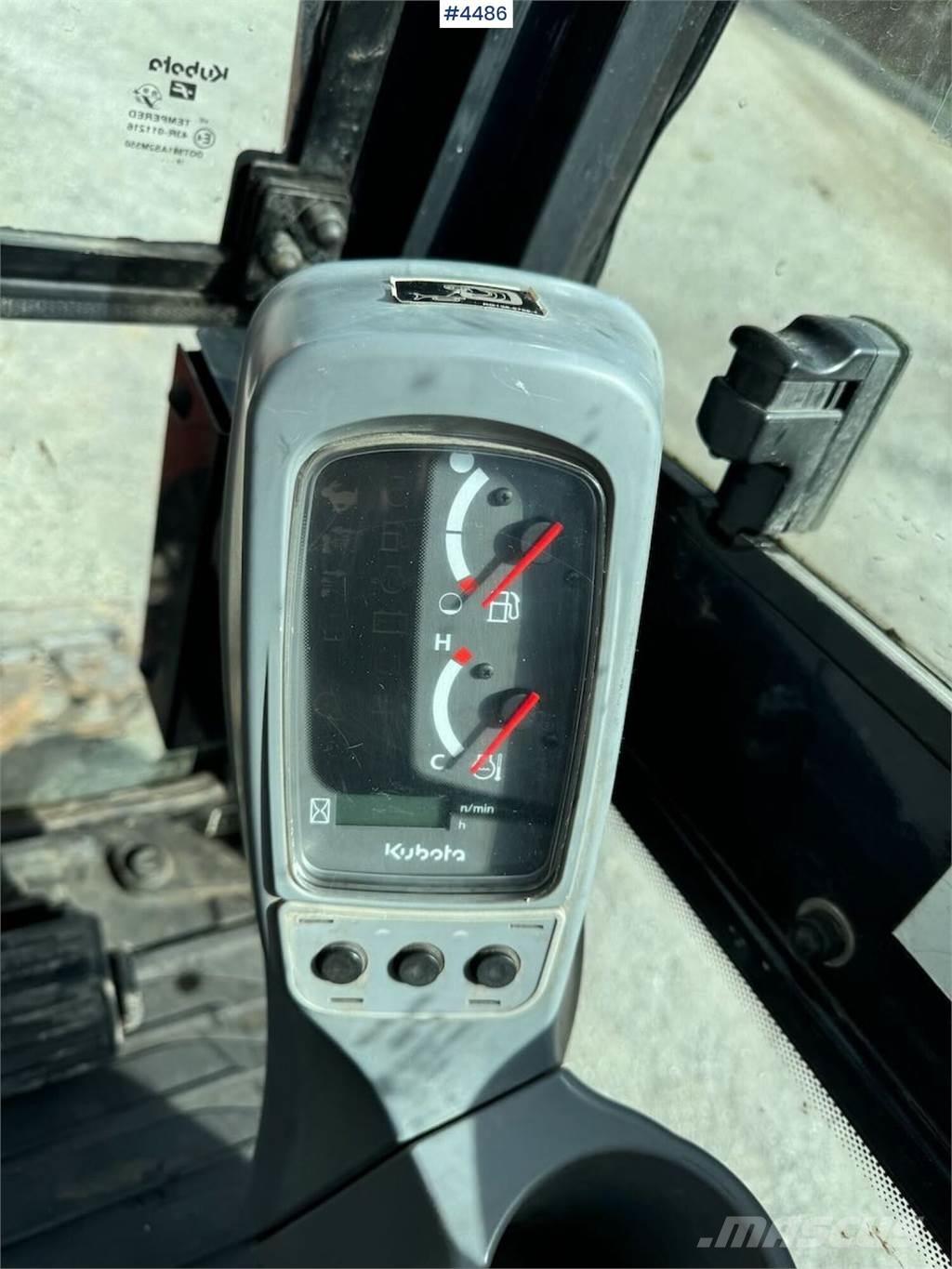 Kubota KX019 Excavatoare pe șenile
