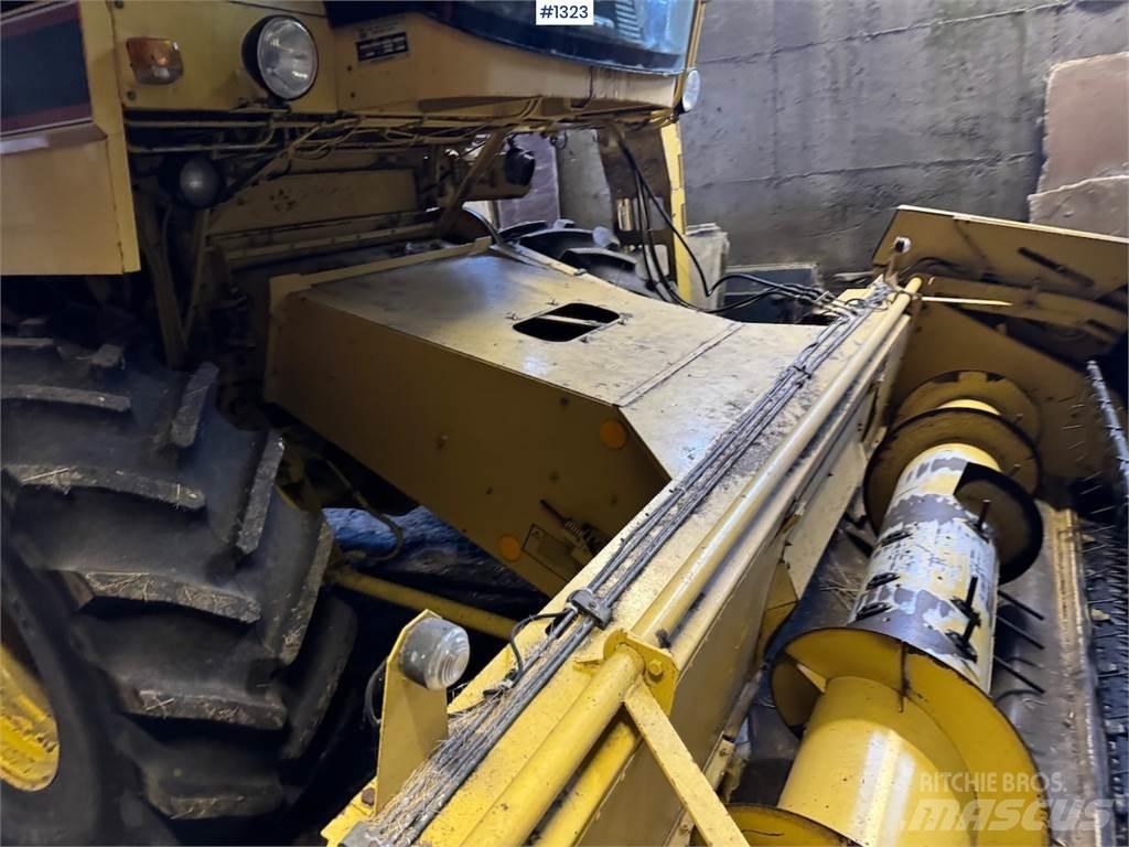 New Holland TC52 Combine de secerat