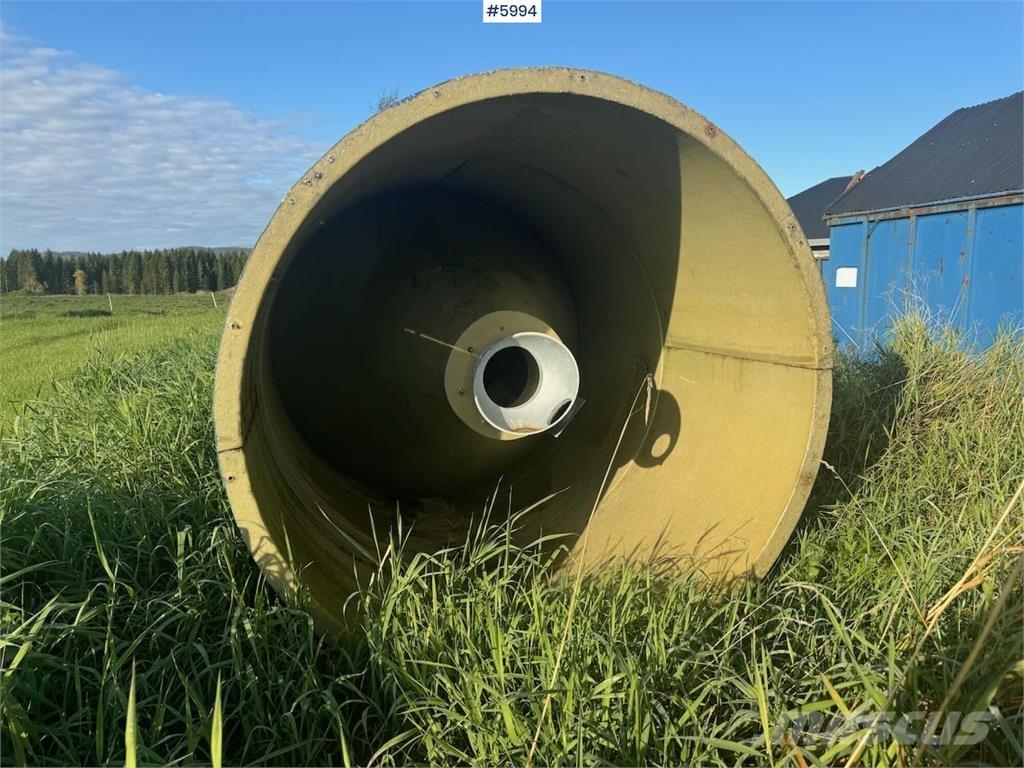  Silo Ca. 25 kubikk Alte accesorii tractor