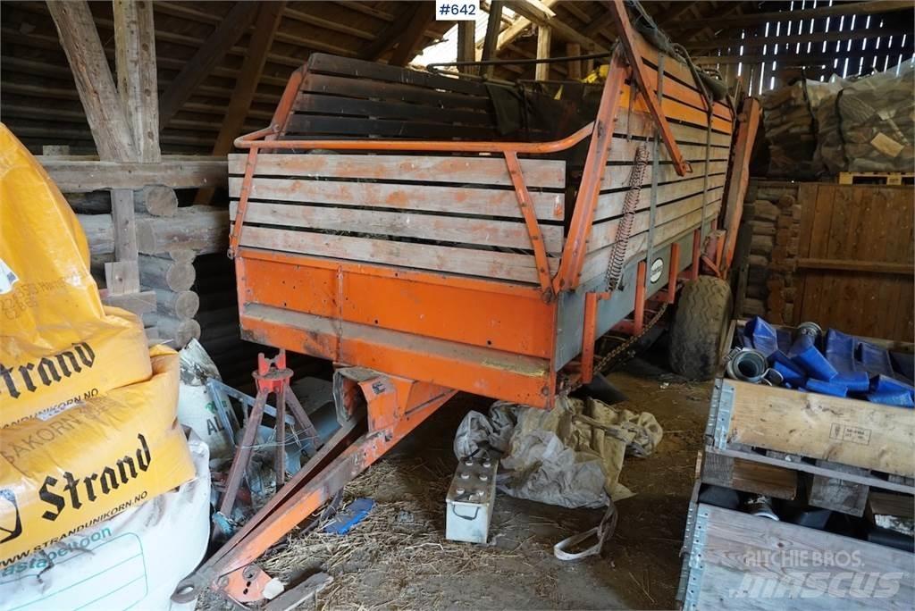 Underhaug 7012 vagoane de furaj