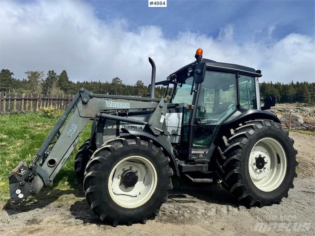 Valtra A85-4 Tractoare