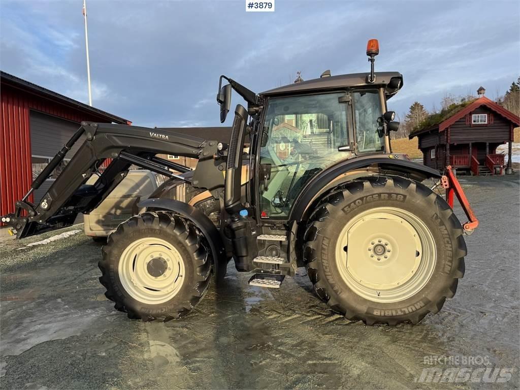 Valtra G135 Tractoare