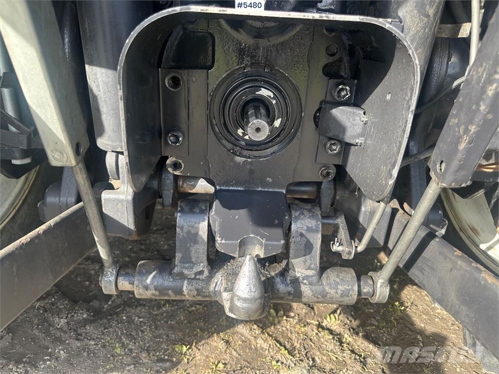 Valtra N101 Tractoare