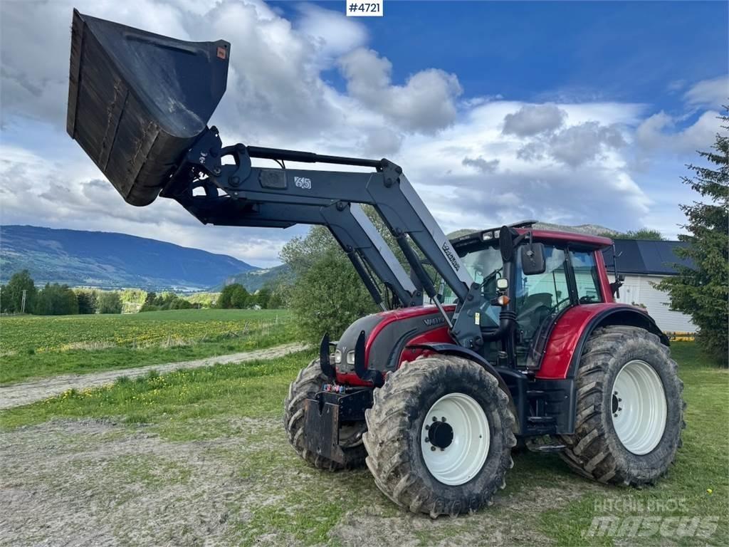 Valtra N142 Tractoare