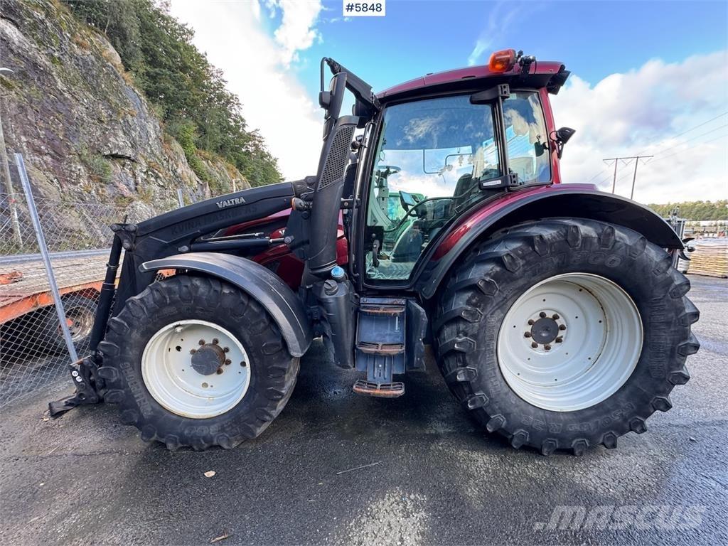 Valtra N174 Tractoare