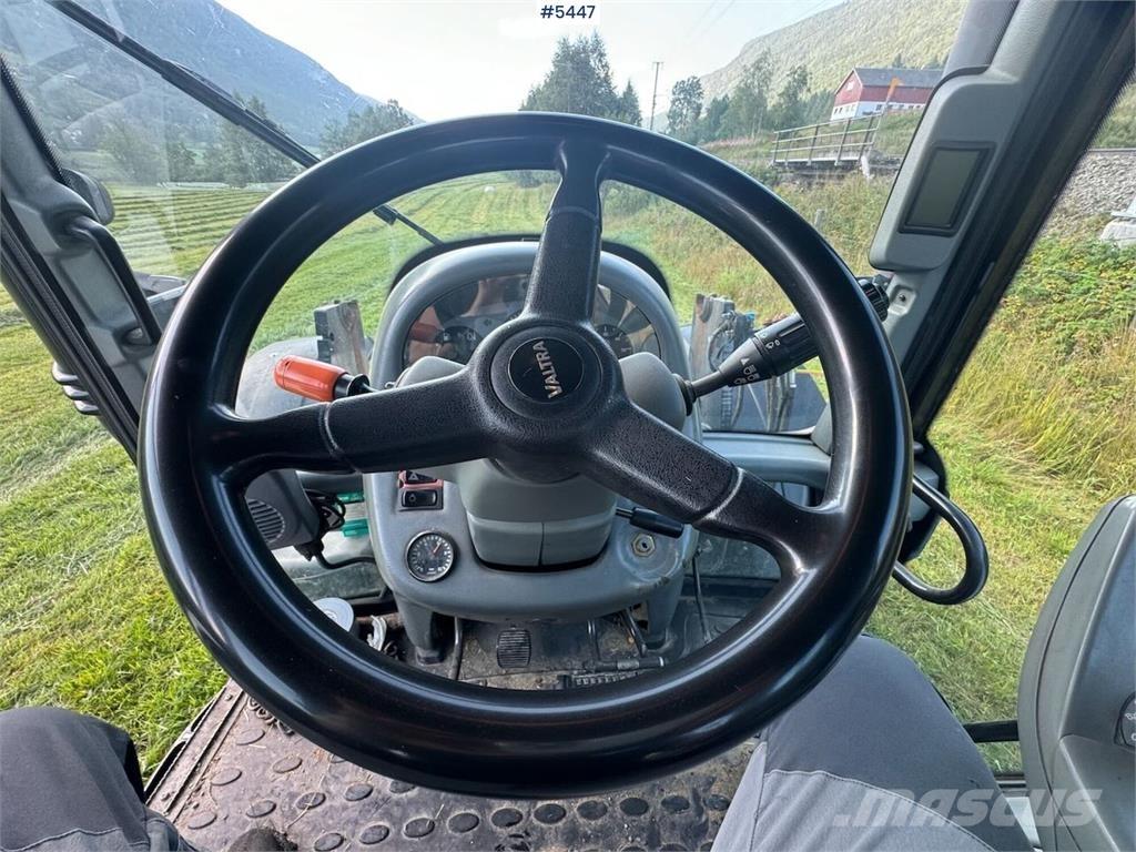 Valtra T202 Tractoare