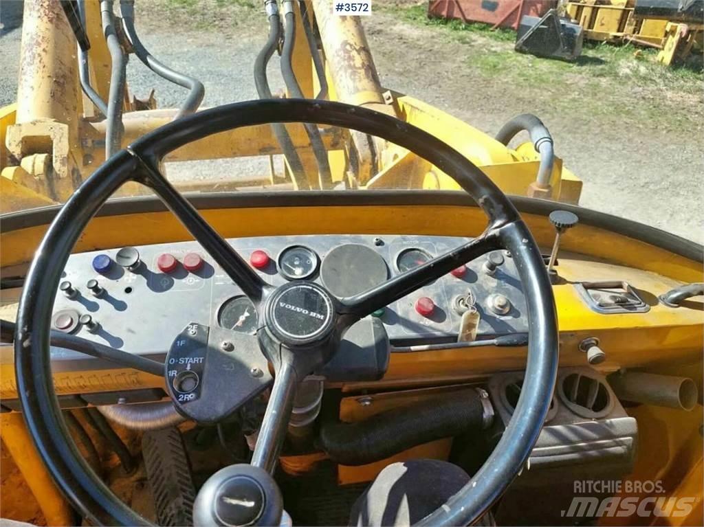 Volvo 846 Incarcator pe pneuri