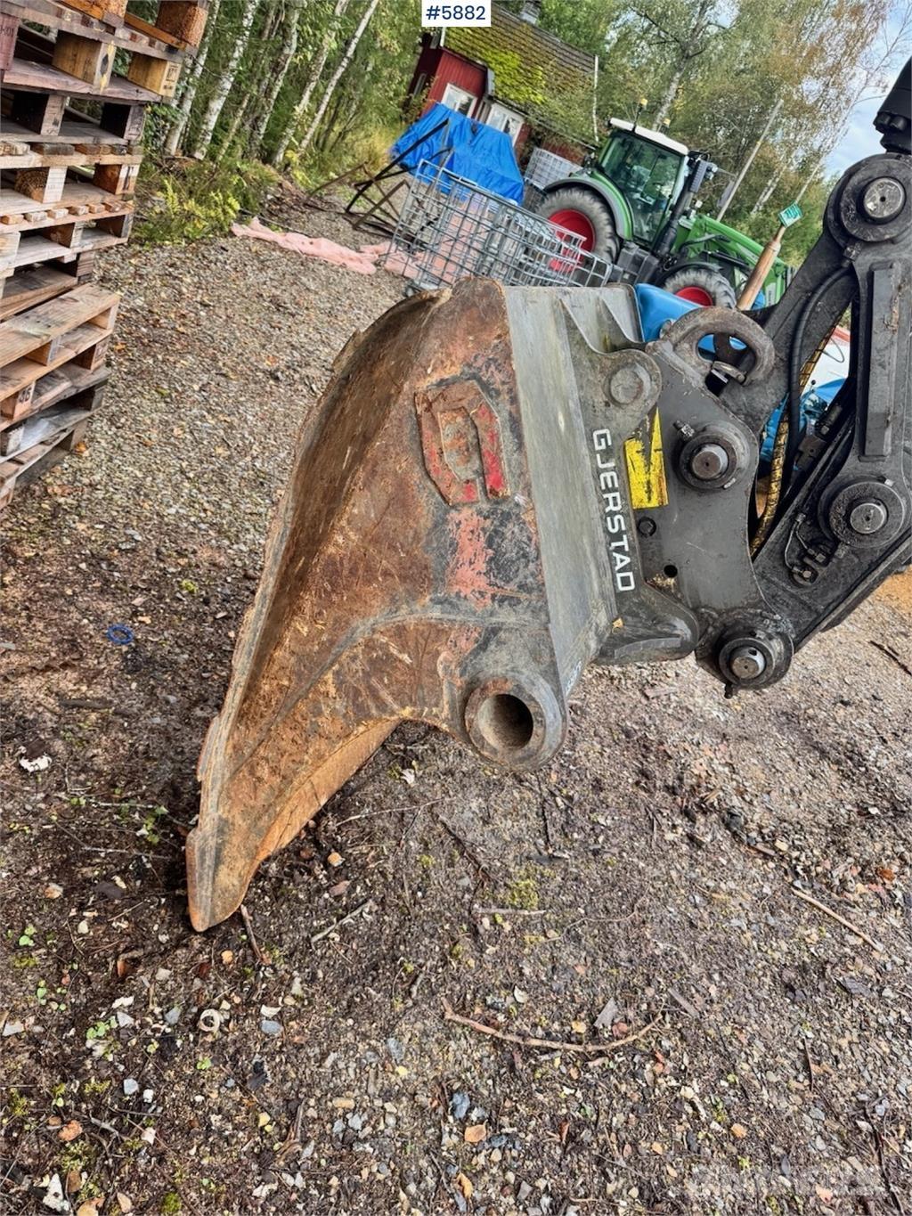 Volvo EC140DL Excavatoare pe șenile
