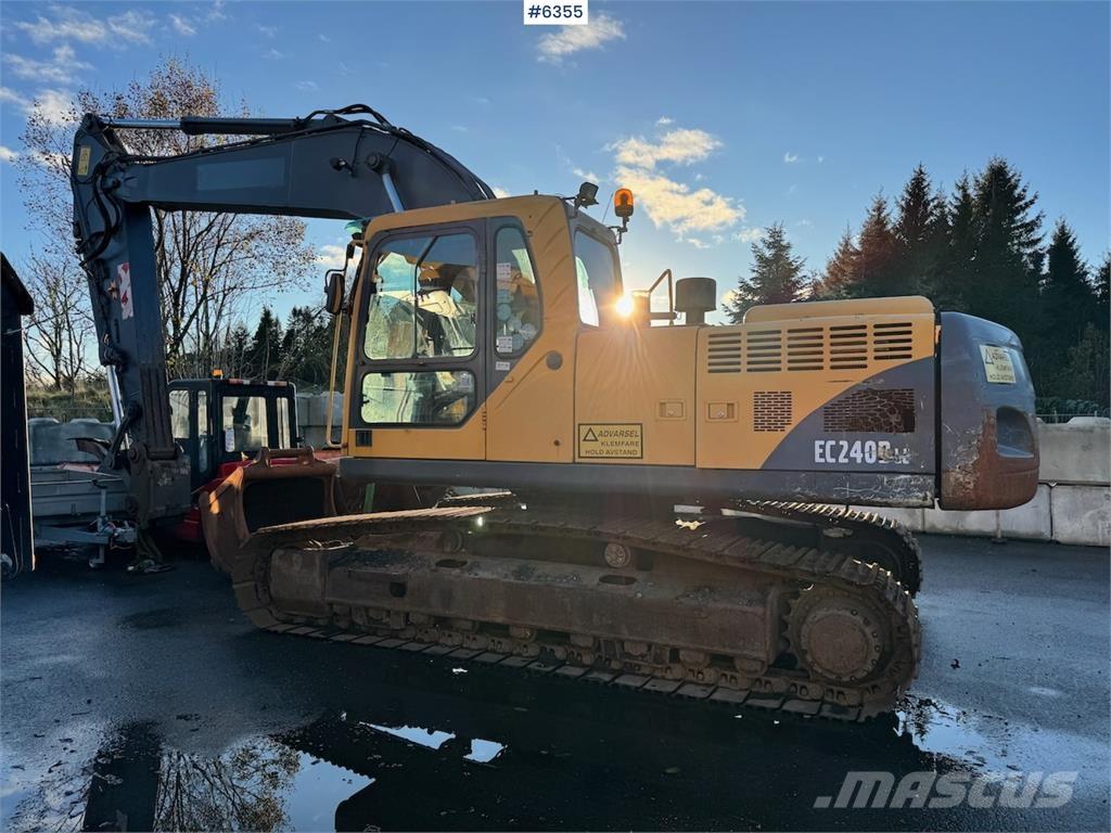 Volvo EC240BNLC Excavatoare pe șenile
