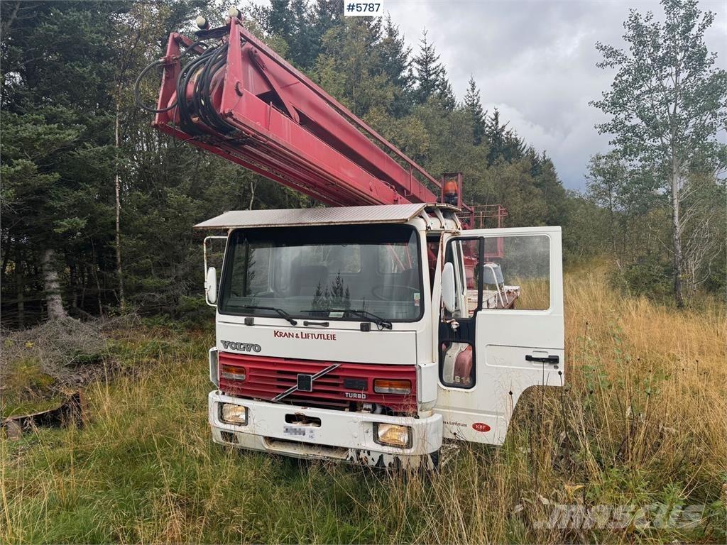 Volvo FL614 Platforme aeriene montate pe camion