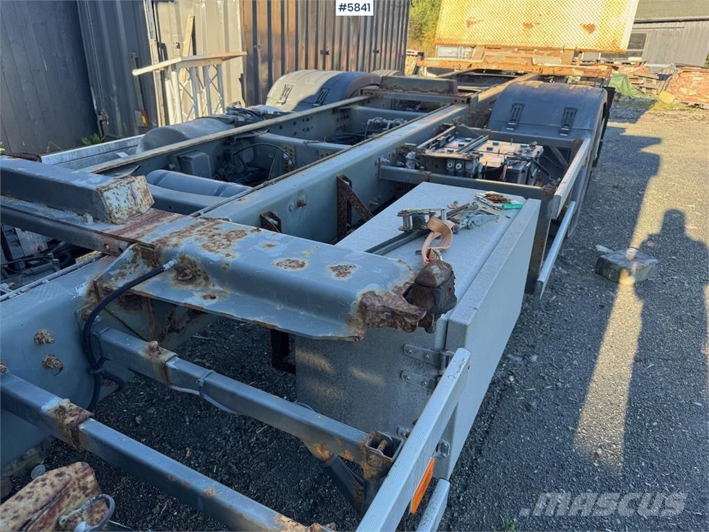 Volvo FM 6x2. Altele