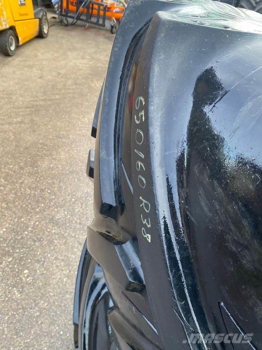 BKT 650/60R38 Roti