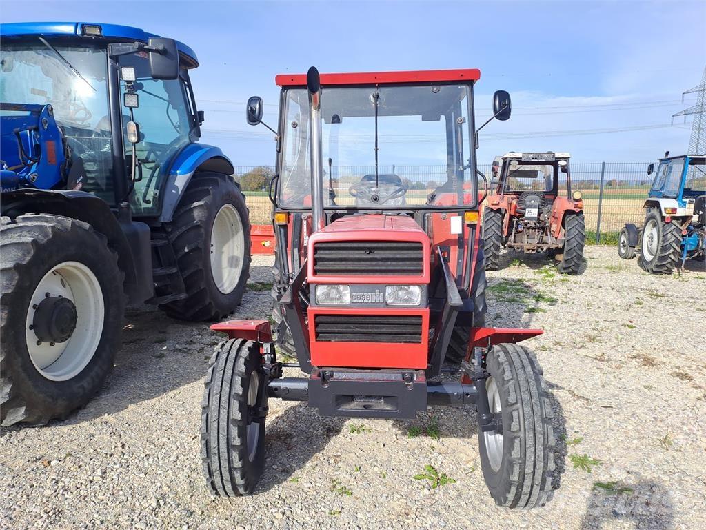 Case IH 533 Tractoare