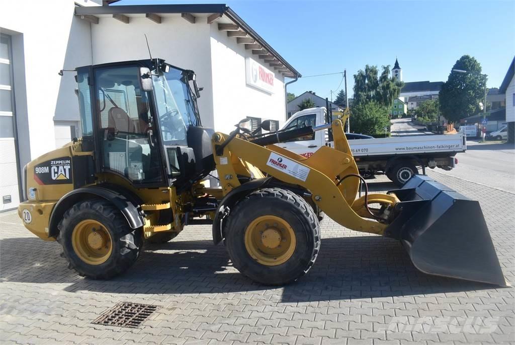 CAT 908M Incarcator pe pneuri