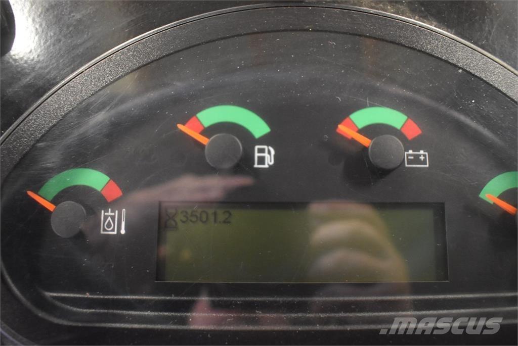 CAT 908M Incarcator pe pneuri