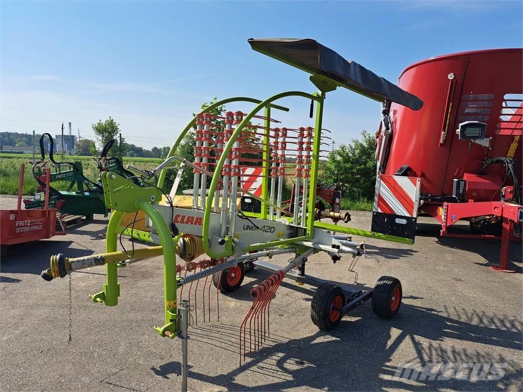 CLAAS Liner 420 Utilaj de răvăşit fân