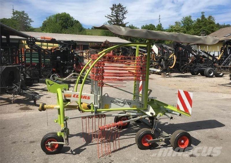 CLAAS Liner 420 Utilaj de răvăşit fân