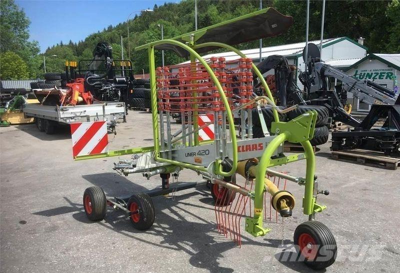 CLAAS Liner 420 Utilaj de răvăşit fân