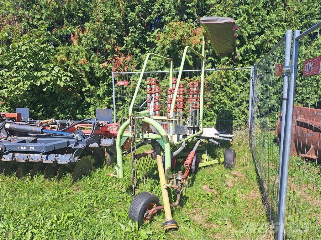 CLAAS Liner 430 Utilaj de răvăşit fân
